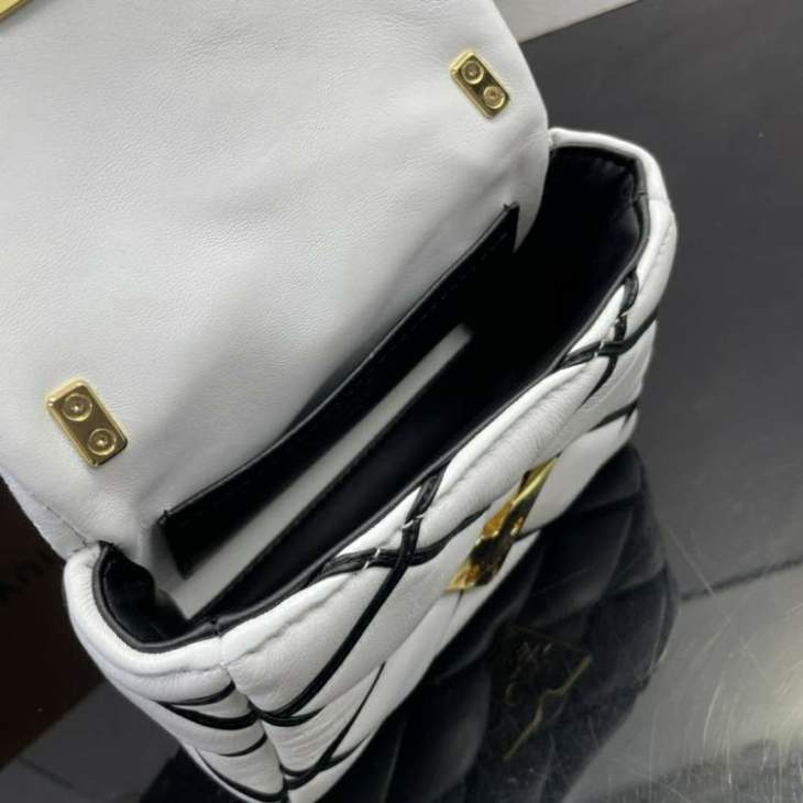 Picture of Louis Vuitton Handbags _SKUfw147921283fw